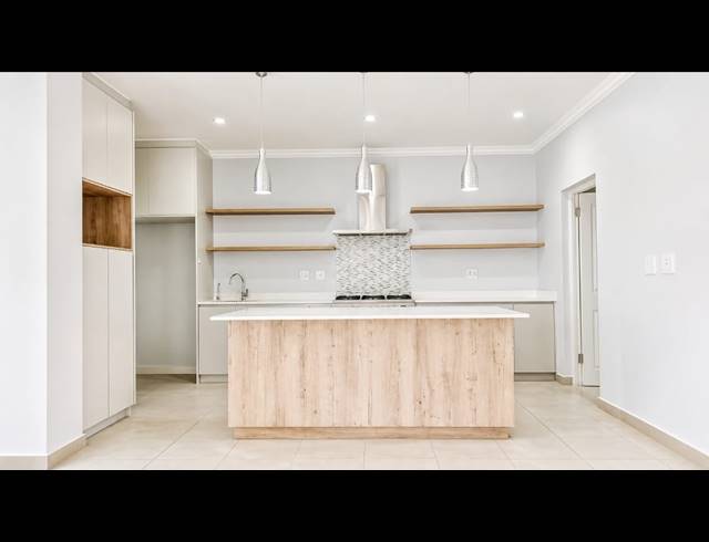 4 BEDROOM FREEHOLD FOR SALE IN SANDOWN